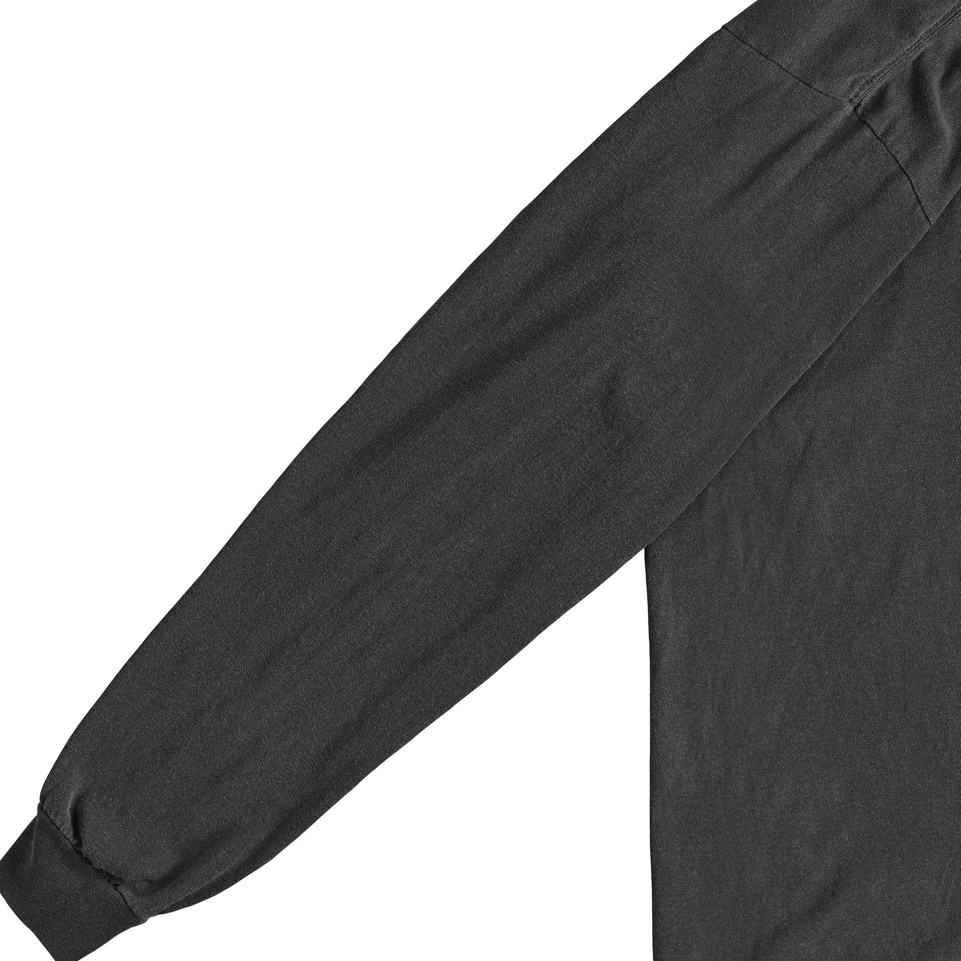 なうさん black image